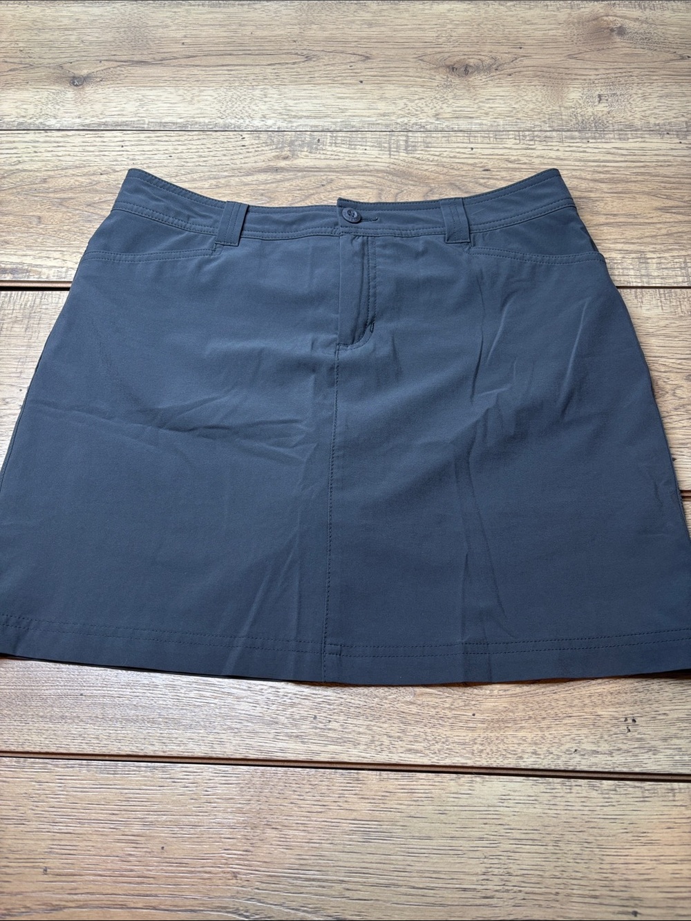 Women’s Eddie Bauer Charcoal Gray A-Line Skort Size 8